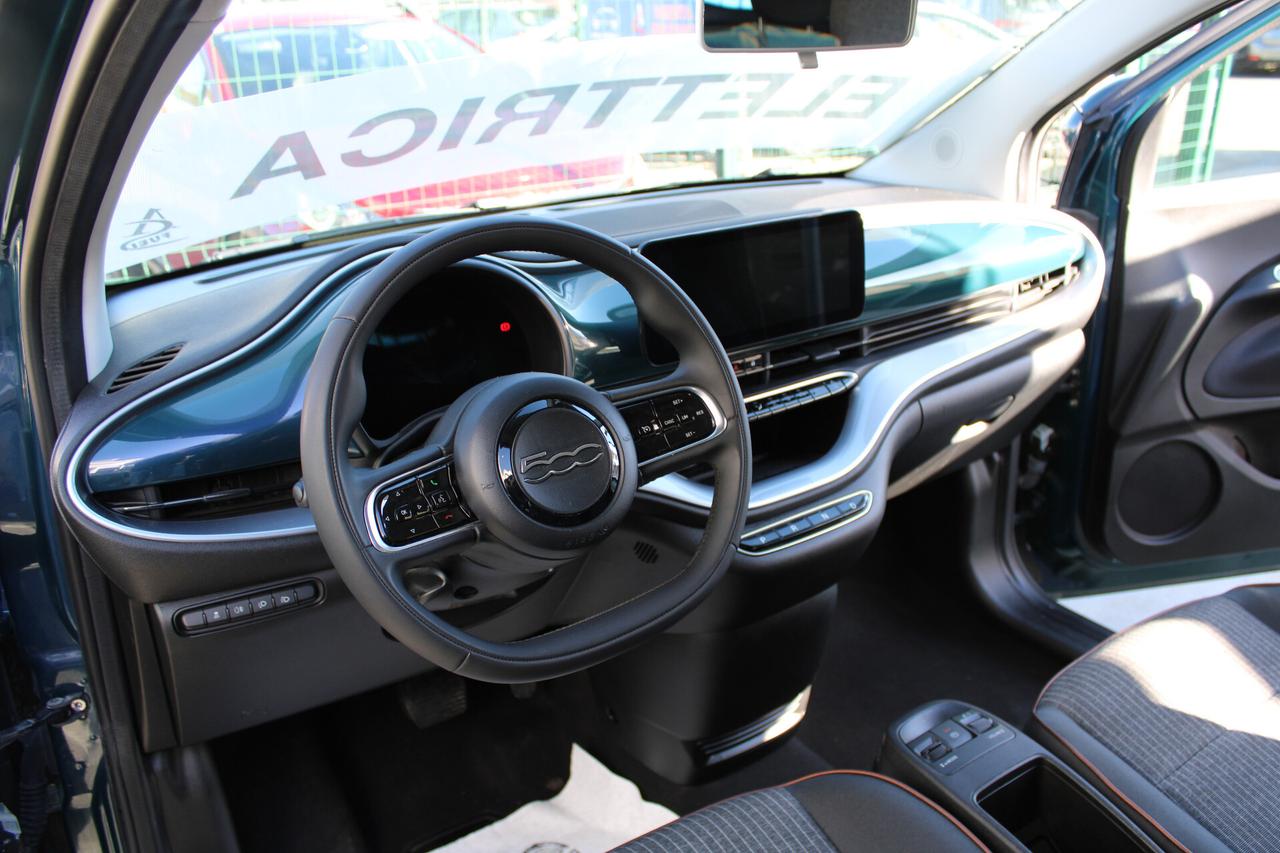 Fiat 500 500e Berlina 42 kWh Icon
