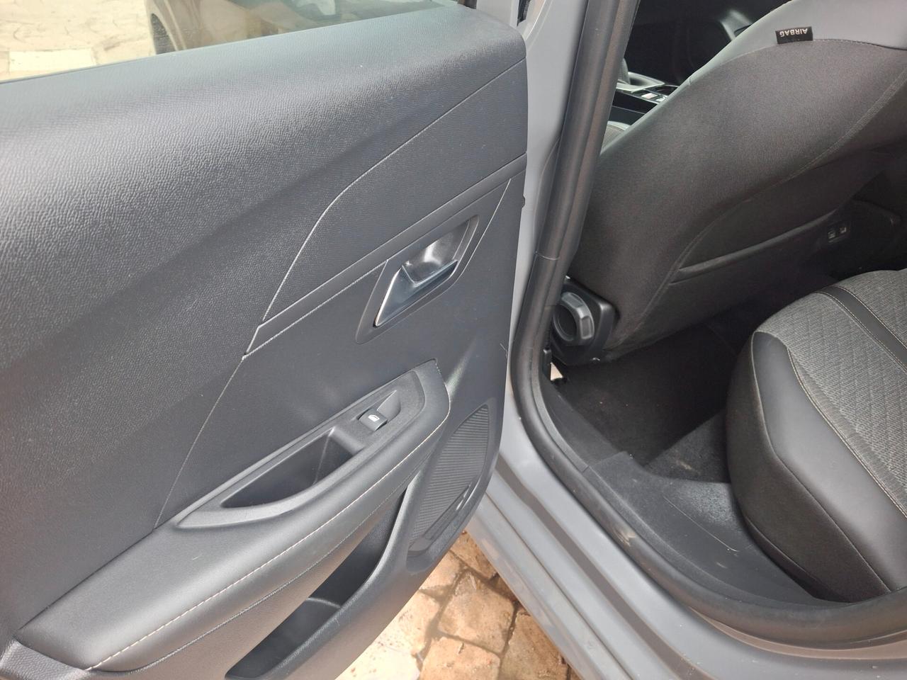 Peugeot 208 PureTech 100 Stop&Start 5 porte Allure