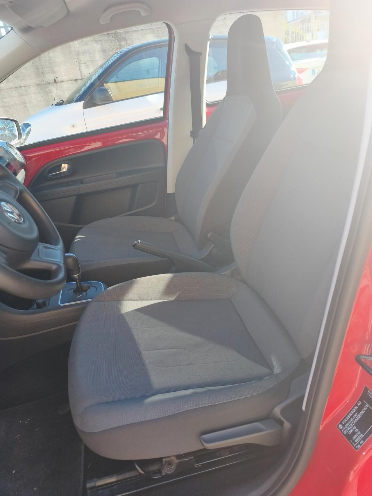 Volkswagen up! 1.0 5p. move ASG automatico e sequenziale