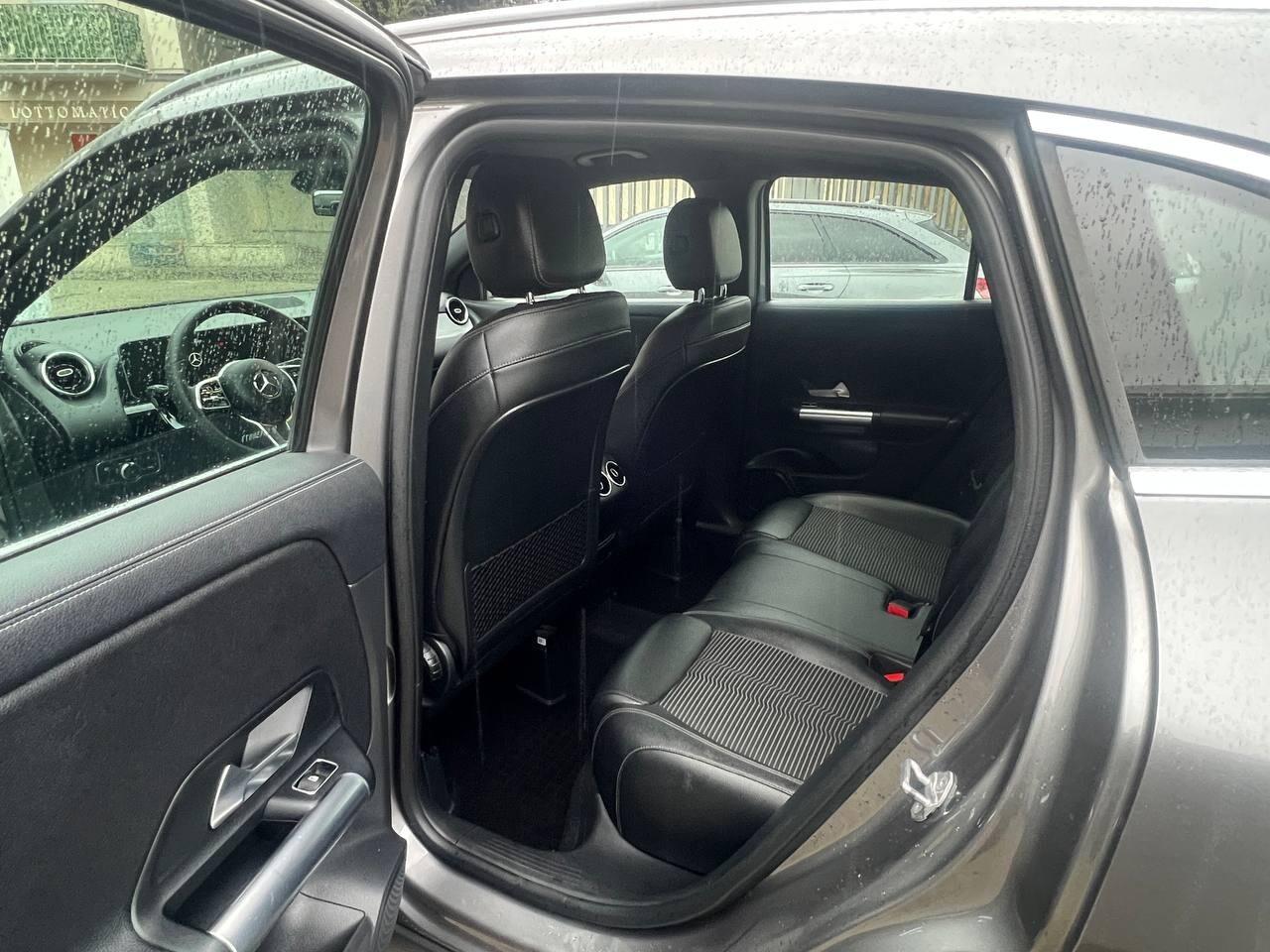 Mercedes-Benz GLA 200