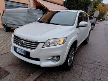 Toyota RAV4 Crossover 2.2 D-Cat A/T 150 CV Executive