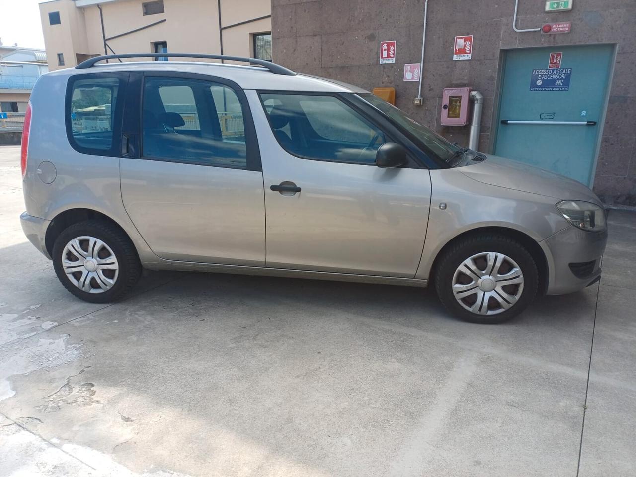 Skoda Roomster 1.2 TDI CR 75CV Ambition