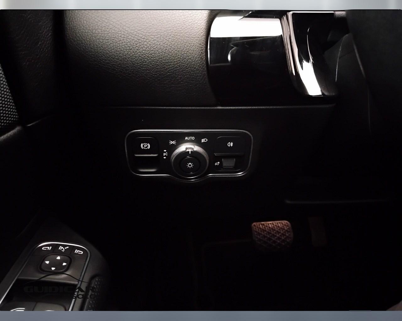 Mercedes-Benz GLA-H247 2020 - GLA 180 d Sport auto
