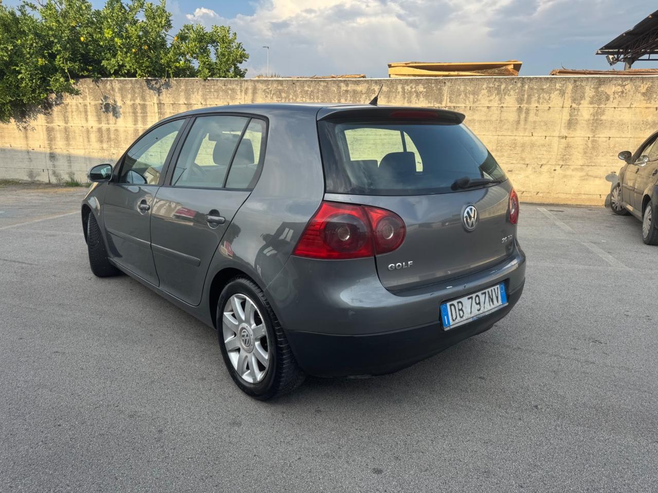 Volkswagen Golf 2.0 16V TDI 5p. Sportline