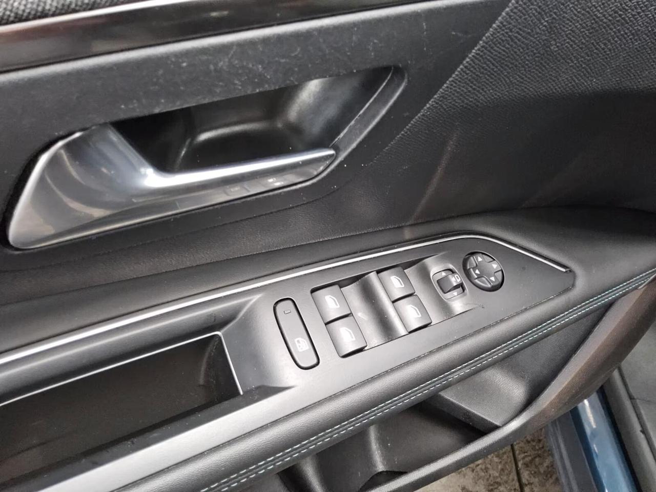 Peugeot 3008 PureTech Turbo 130 S&S Allure Pack