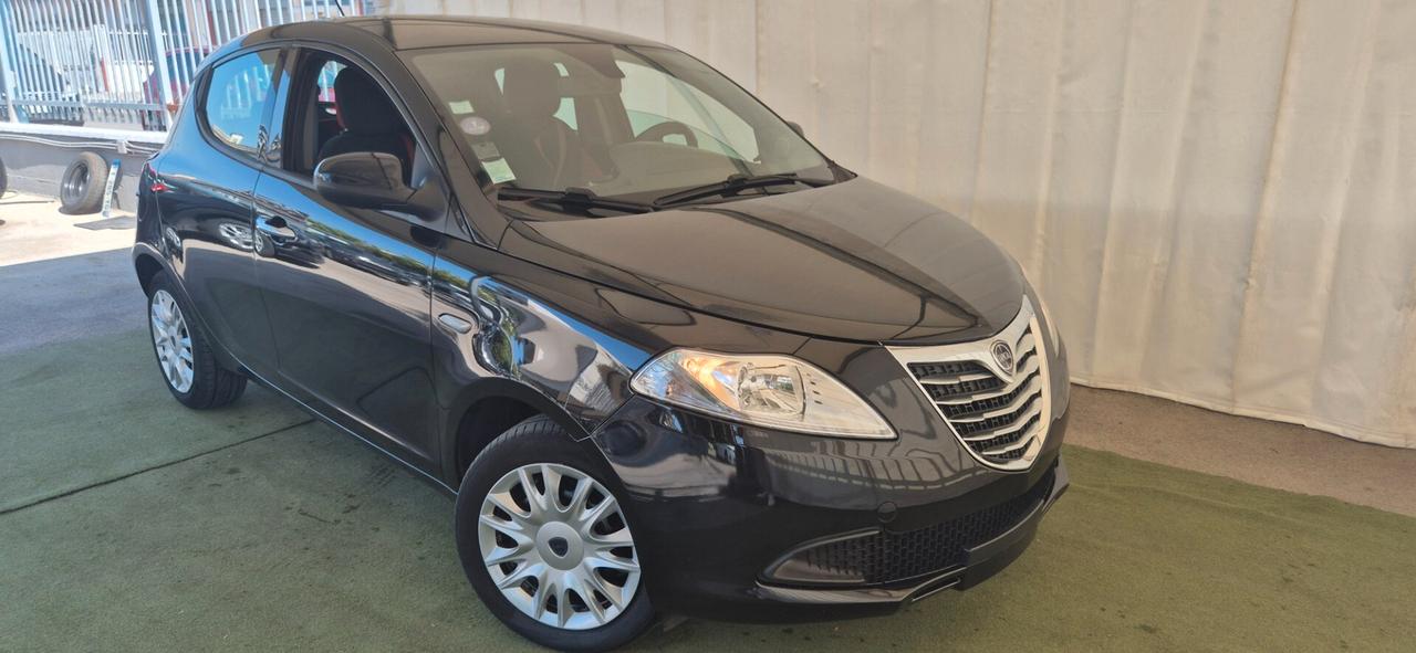 LANCIA Ypsilon 1.2 69CV Adatta Per Neopatentati 2014
