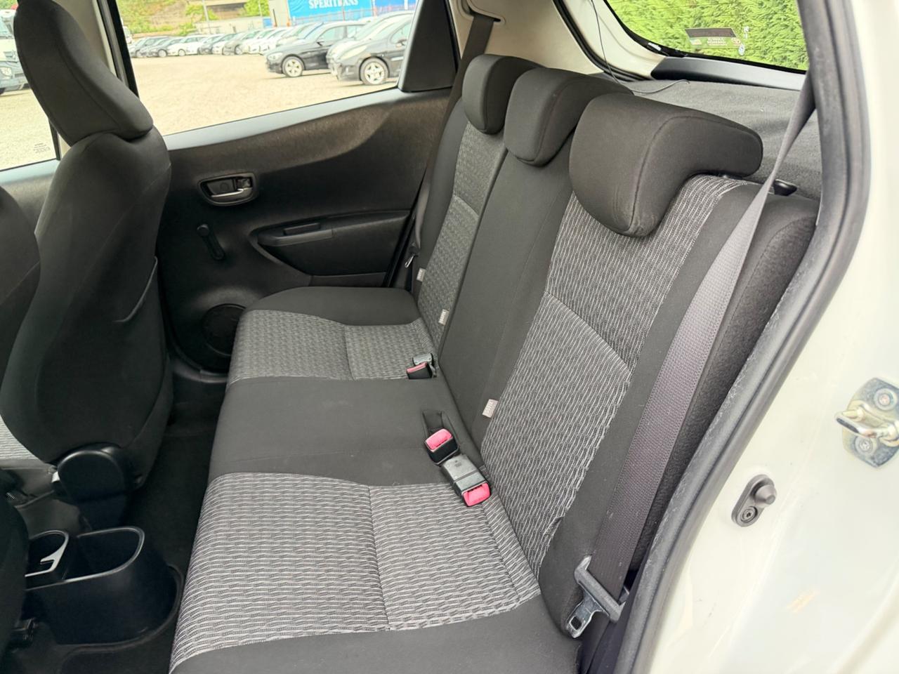 Toyota Yaris 1.0 5 porte Active