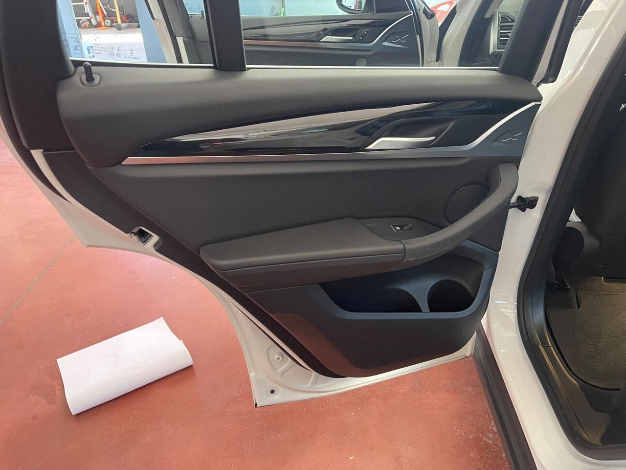 Bmw X3 sDrive18d 48V