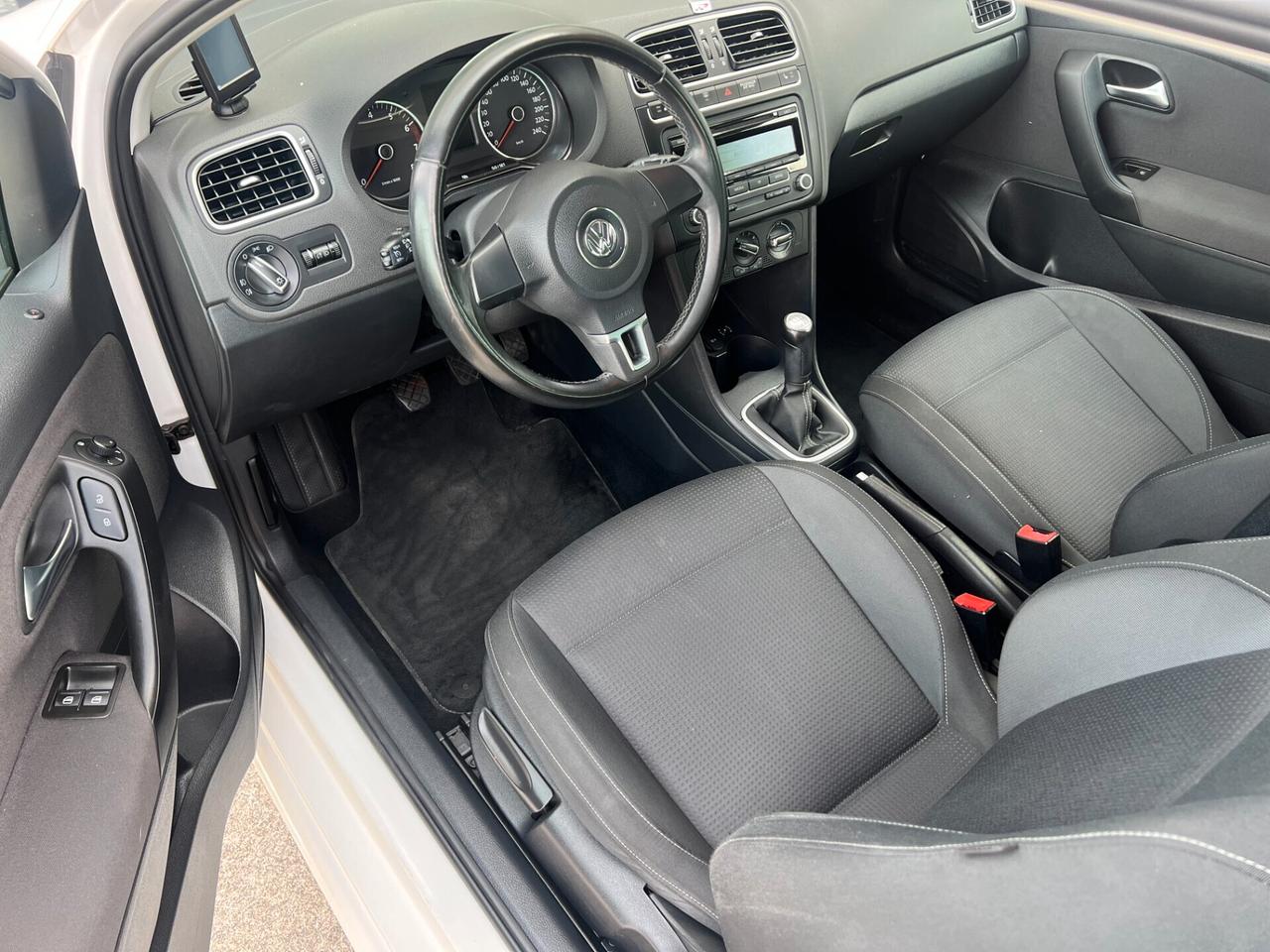 Volkswagen Polo 1.2 R-LINE/ GARANZIA