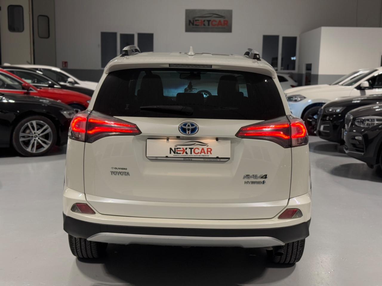Toyota RAV 4 2.5 Hybrid 2WD Active