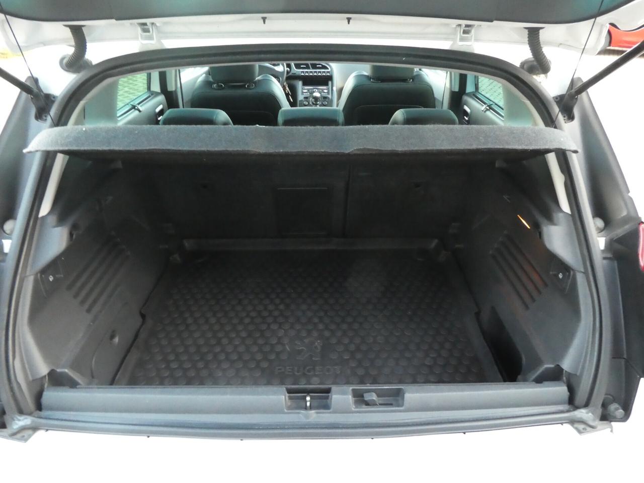 Peugeot 3008 BlueHDi 120 S&S Allure ok neopatentati