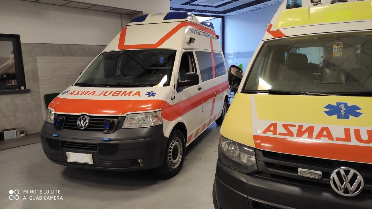AMBULANZA VOLKSWAGEN 4X4 TRANSPORTER 2014/2006