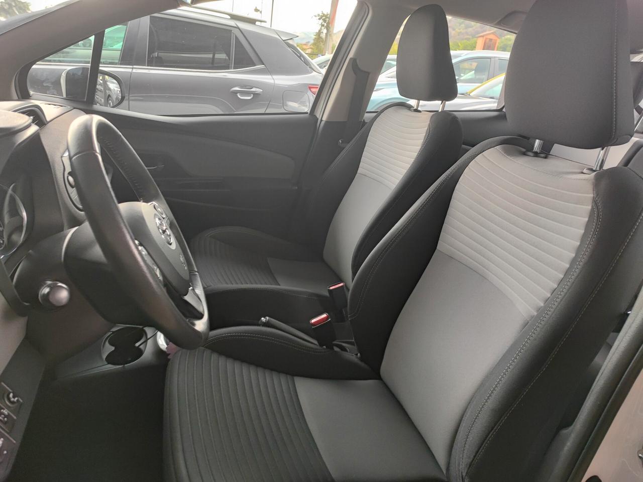 Toyota Yaris 1.0 72 CV 5 porte Lounge