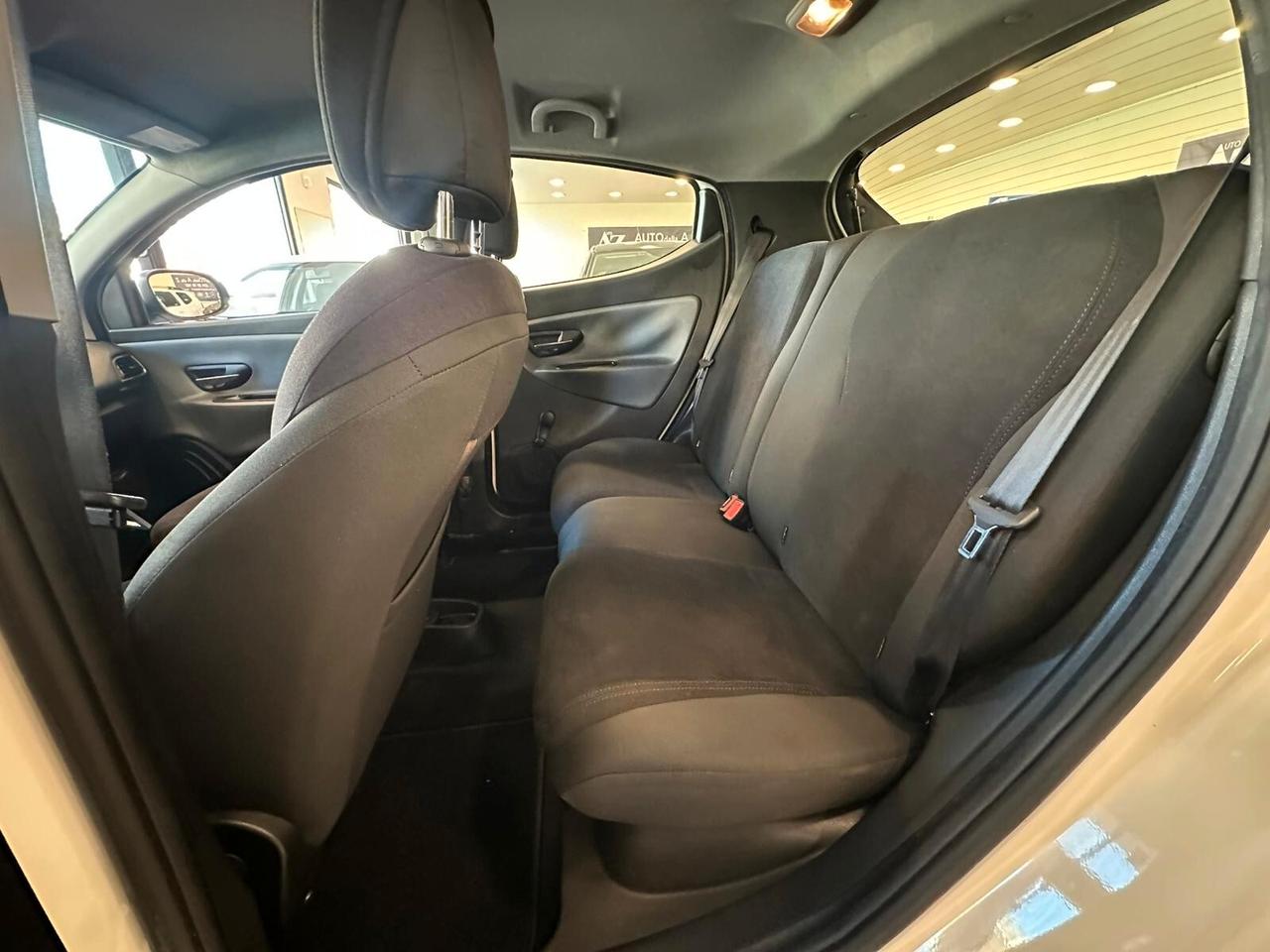 Lancia Ypsilon 0.9 TwinAir 85 CV 5 porte Metano Ecochic Gold