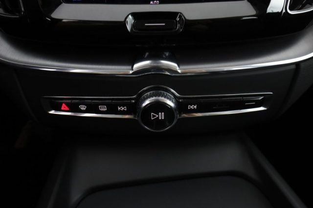VOLVO XC60 XC60 B4 (d) Geartronic Momentum