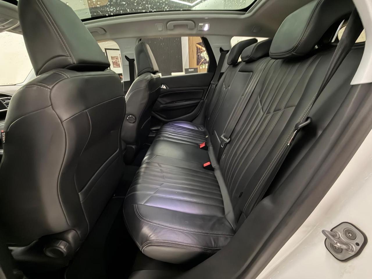 Peugeot 308 BlueHDi 150 S&S SW Allure