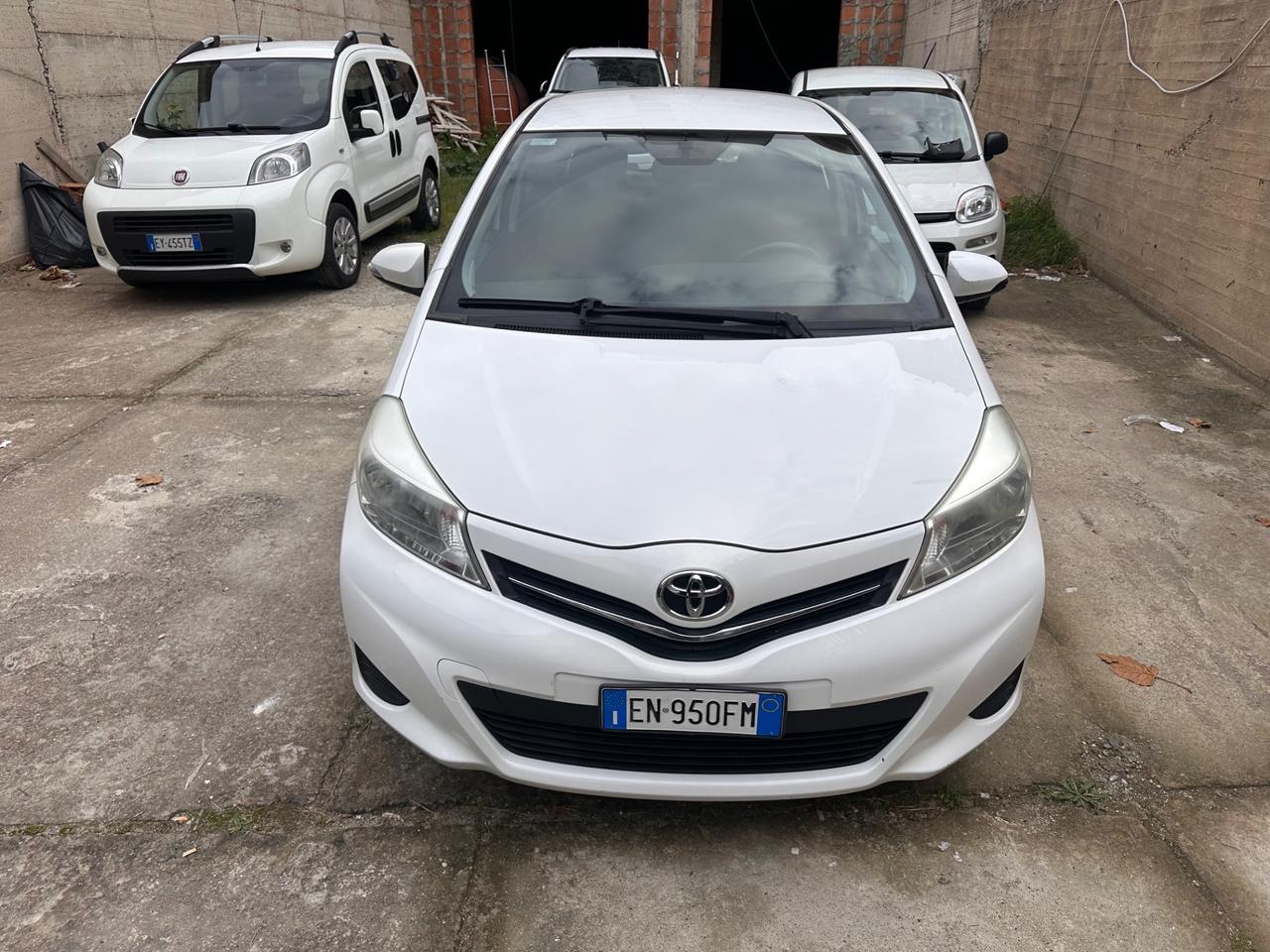 Toyota Yaris 1.0 5 porte Lounge