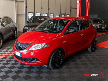 Lancia Ypsilon 1.0 FireFly Hybrid Silver 70 cv