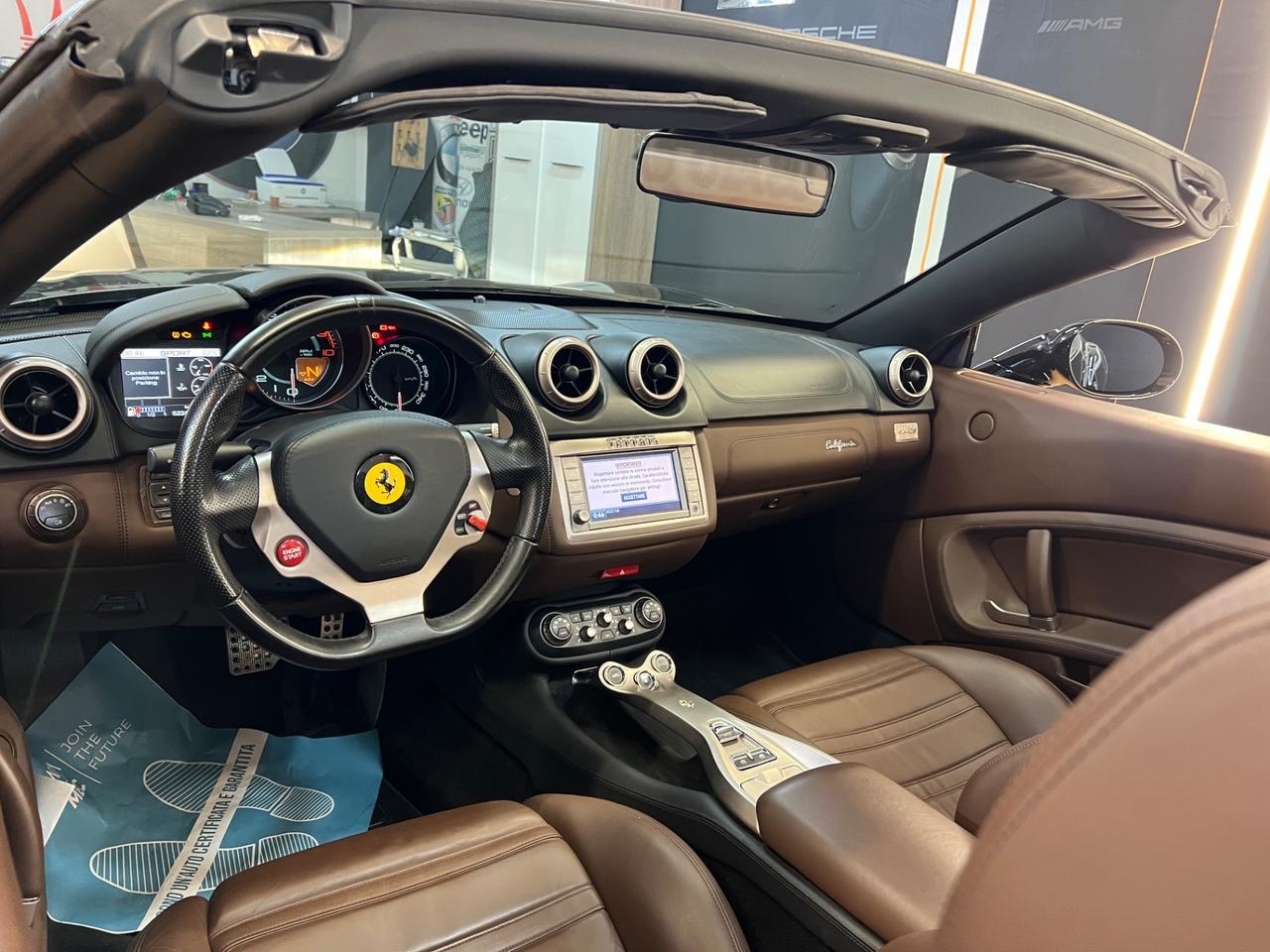 Ferrari California DCT Book service
