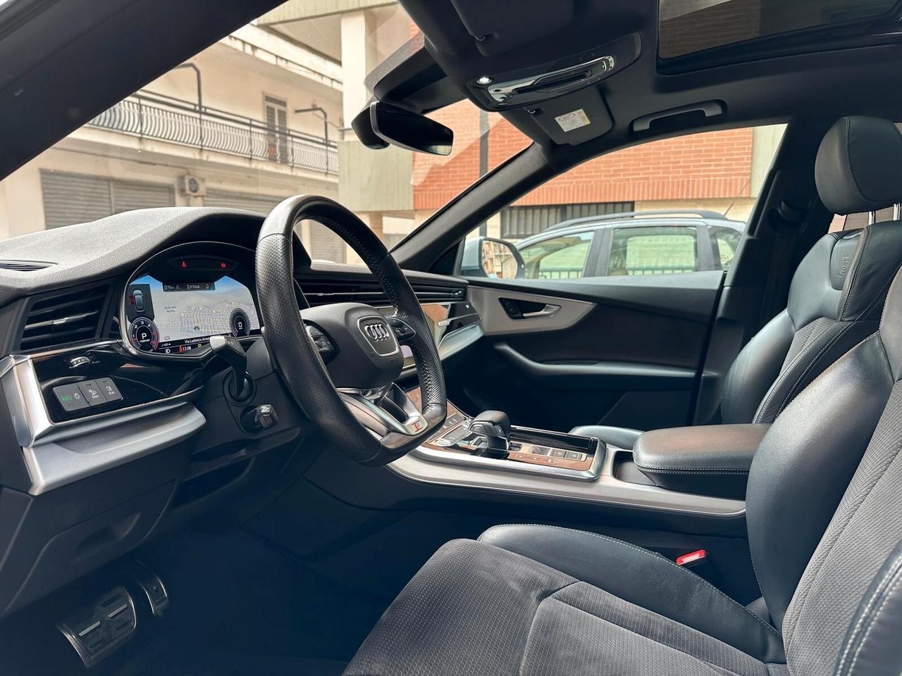 Audi Q8 50 TDI 286 CV quattro S Line TETTO/FULL