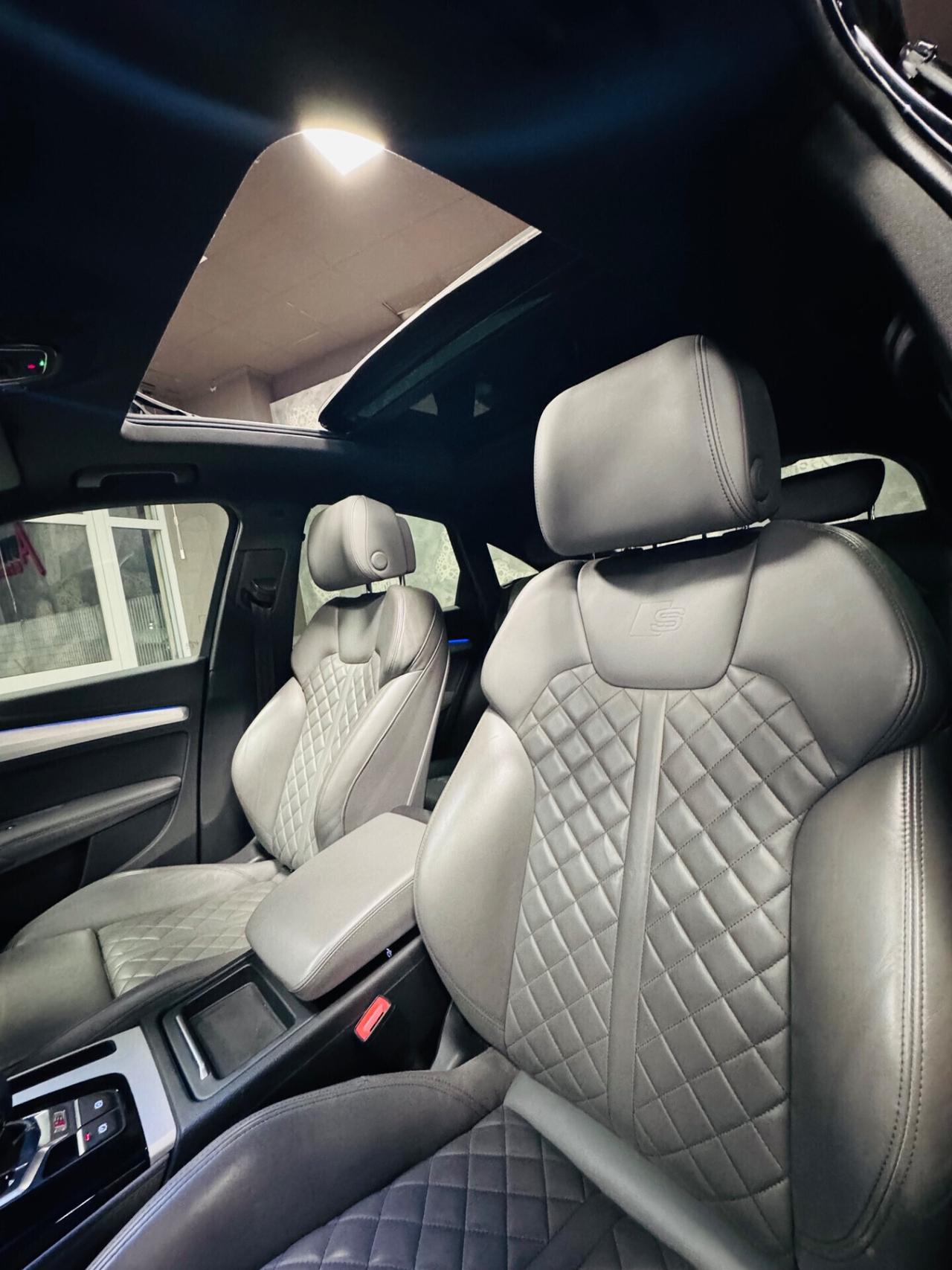 AUDI SQ5 SPORTBACK TDI HYBRID IDENTITY BLACK