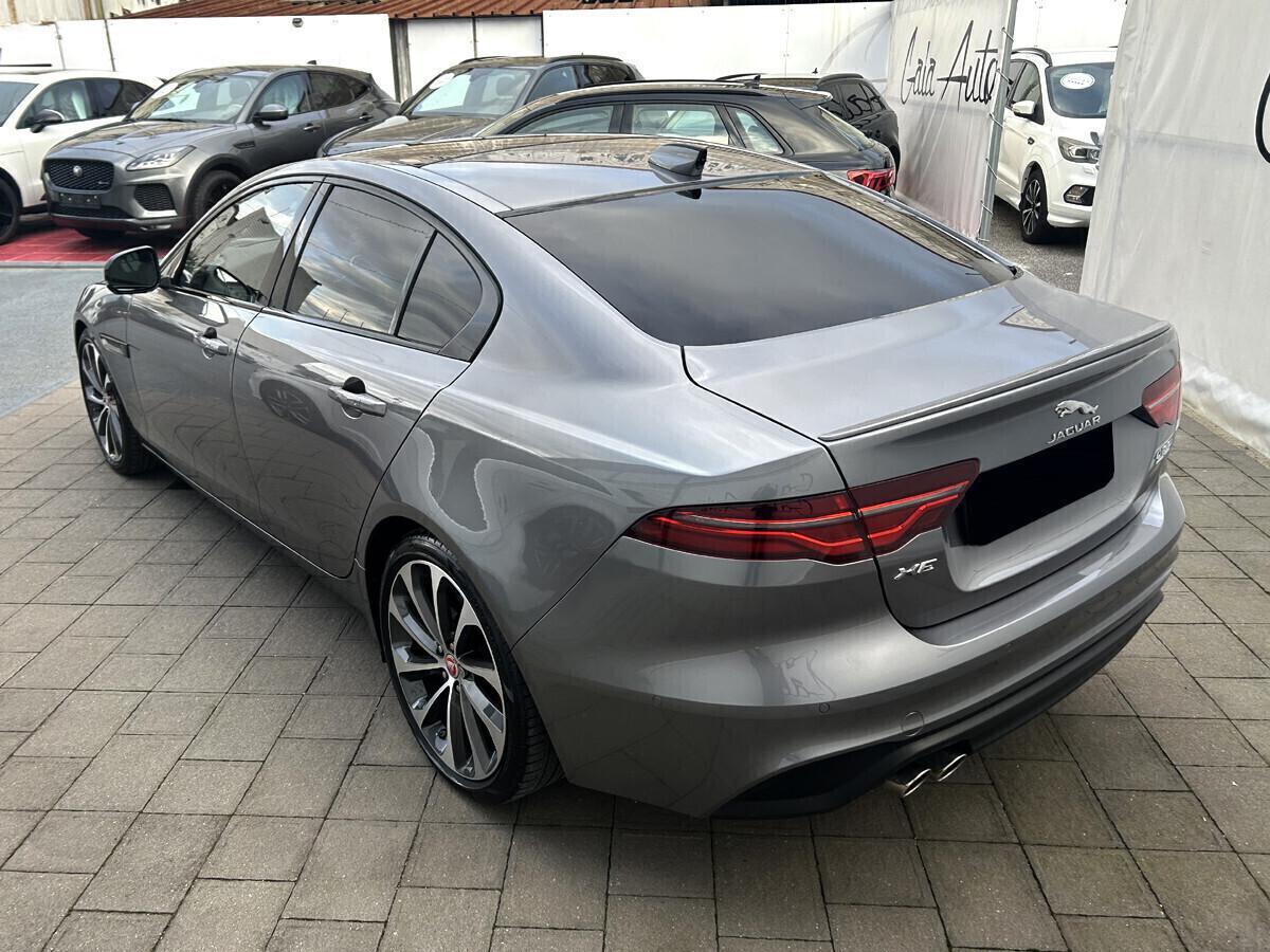 Jaguar XE 2.0 D 180 CV aut. S