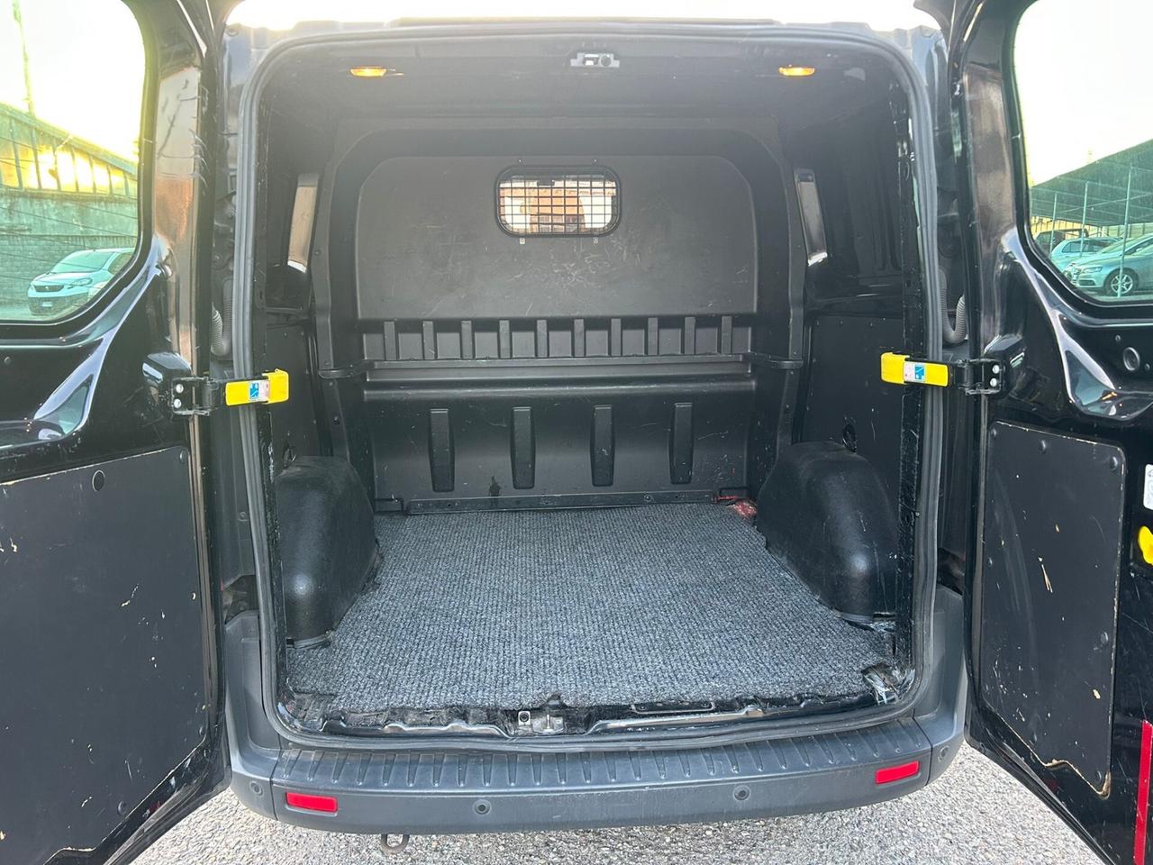 Ford Tourneo Custom 2.2 TDCi 125CV