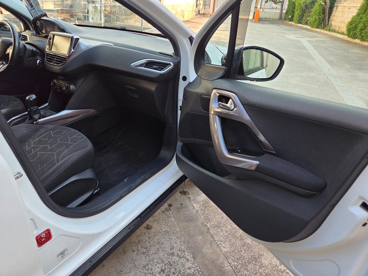 Peugeot 2008 1.4 HDi 68CV Allure