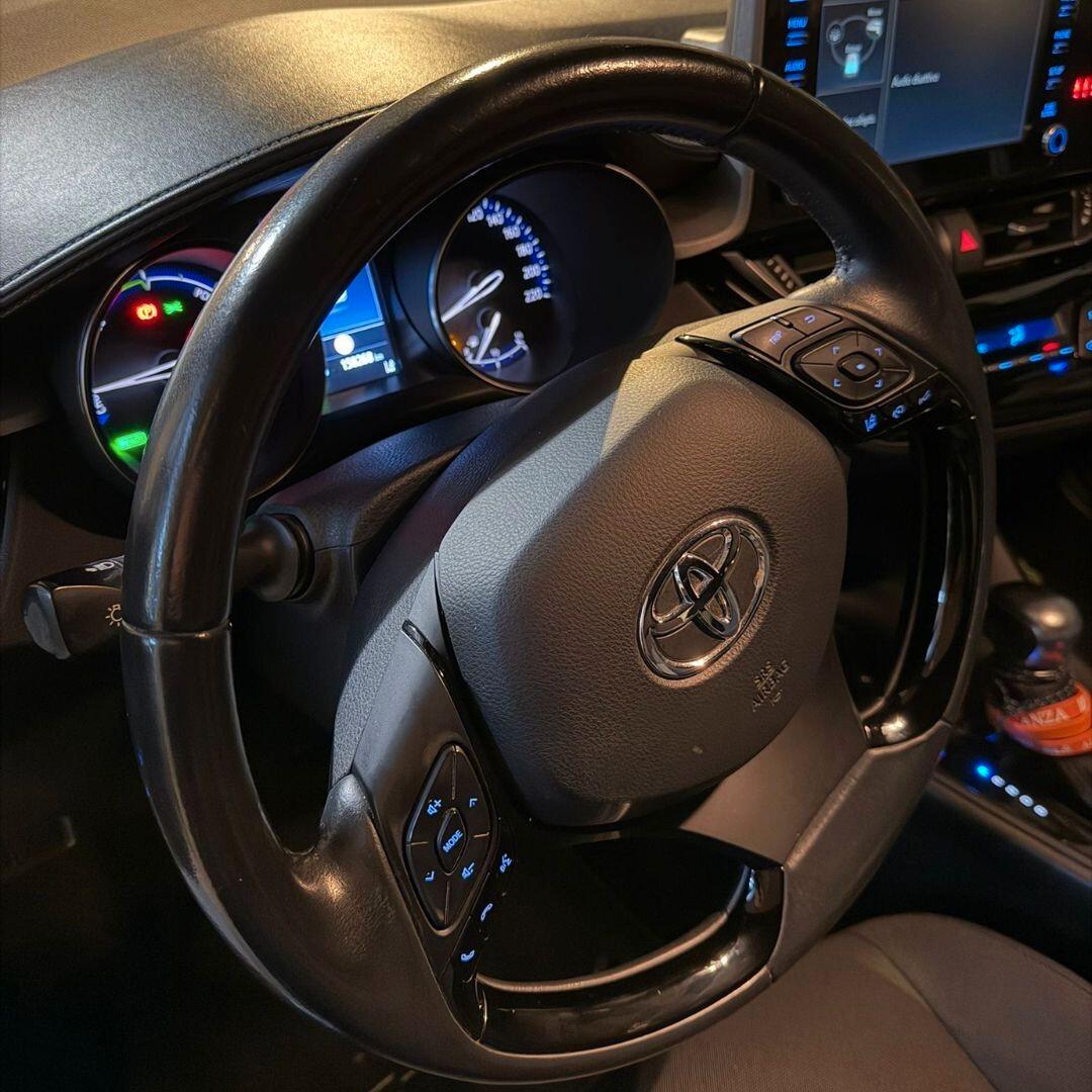 Toyota C-HR 1.8 Hybrid E-CVT Trend