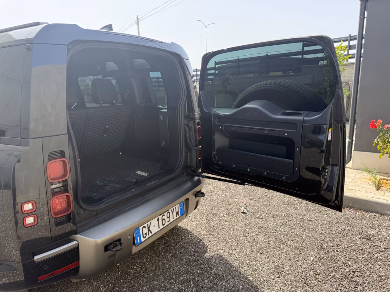 Land Rover Defender 110 3.0D I6 200 CV X-Dynamic S - IVA ESPOSTA -FULL