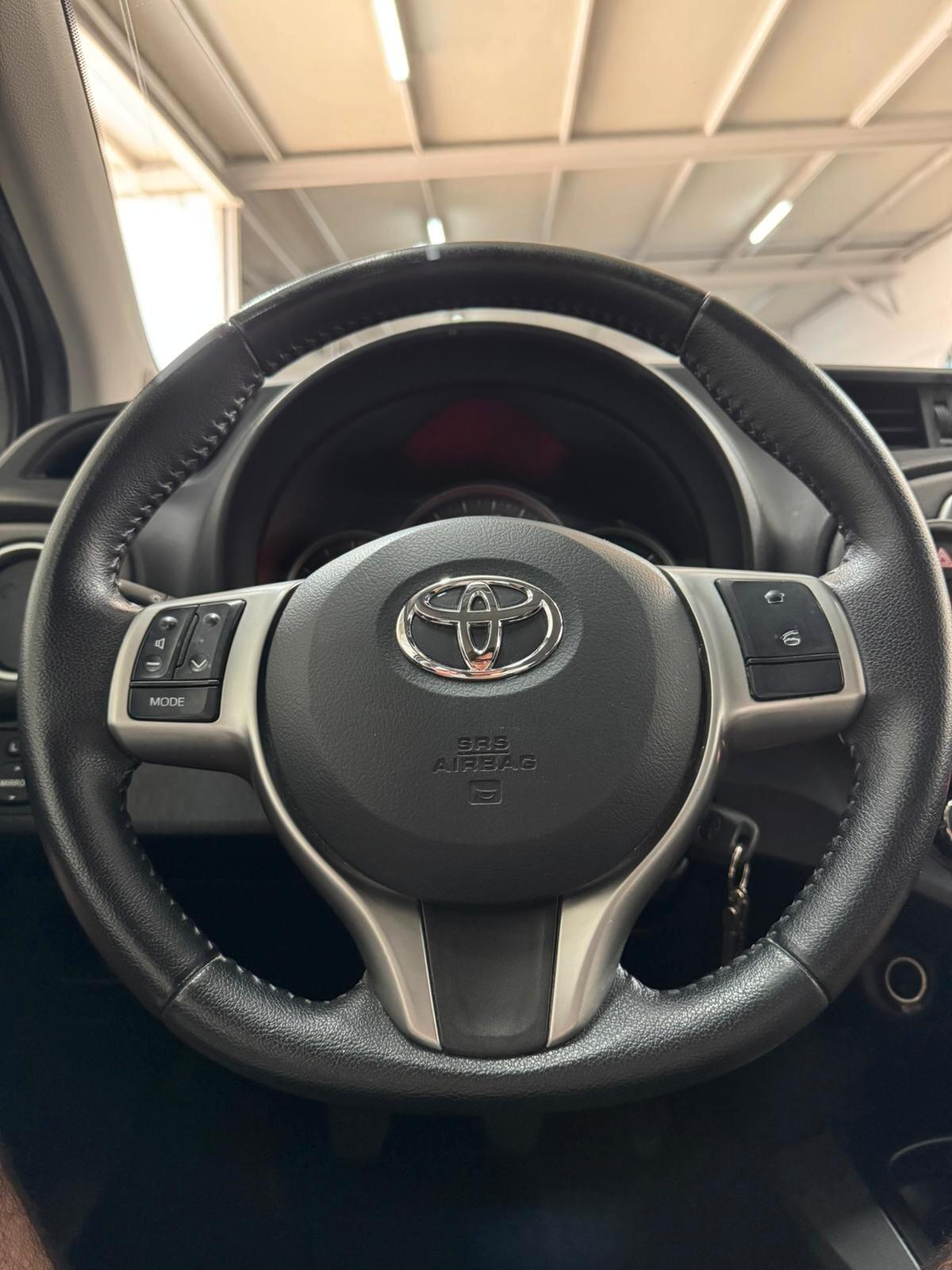 Toyota Yaris 1.4 D-4D 5 porte Lounge