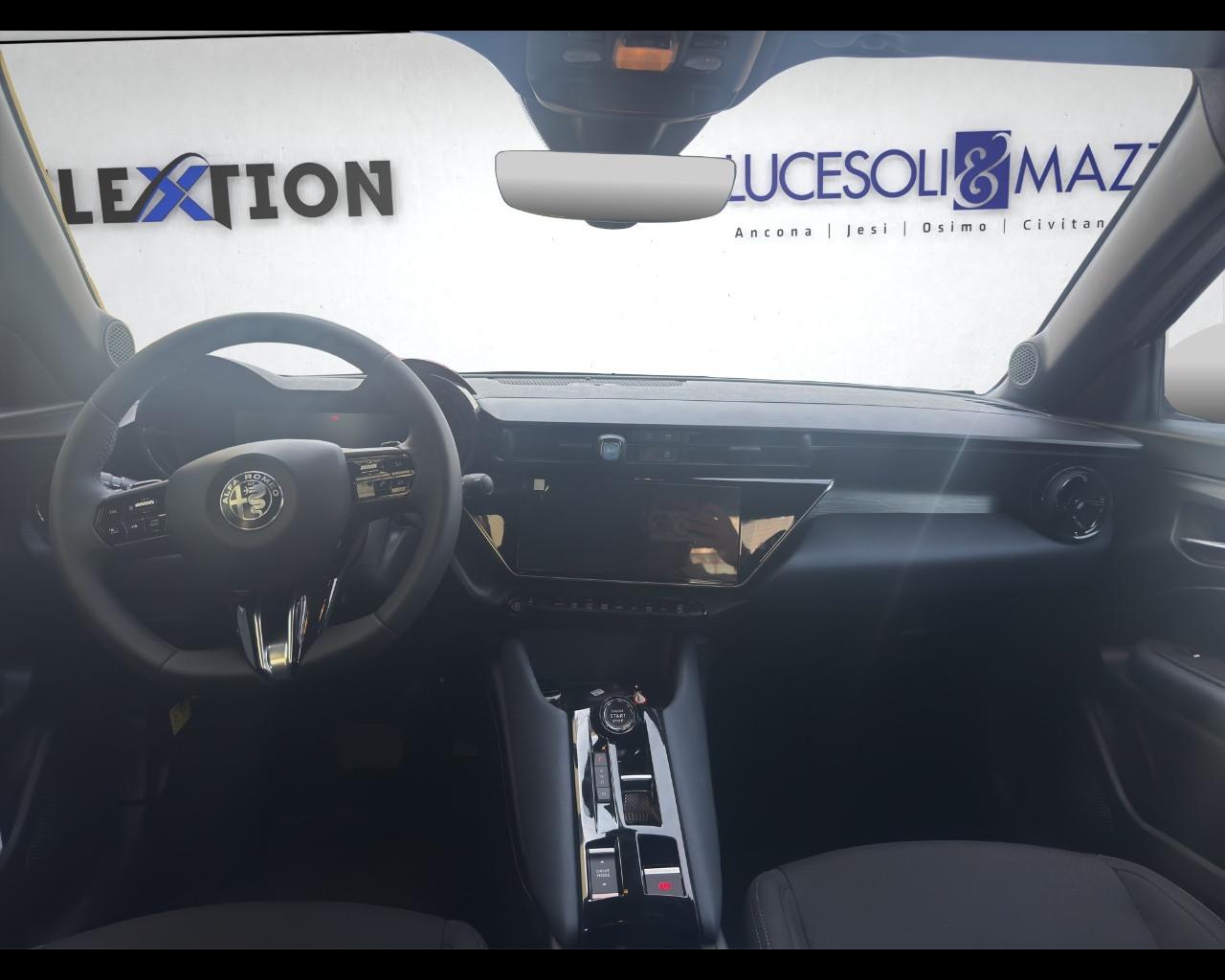 ALFA ROMEO Junior Ibrida My25 Ibrida 1.2145cv Hybrid Edct6
