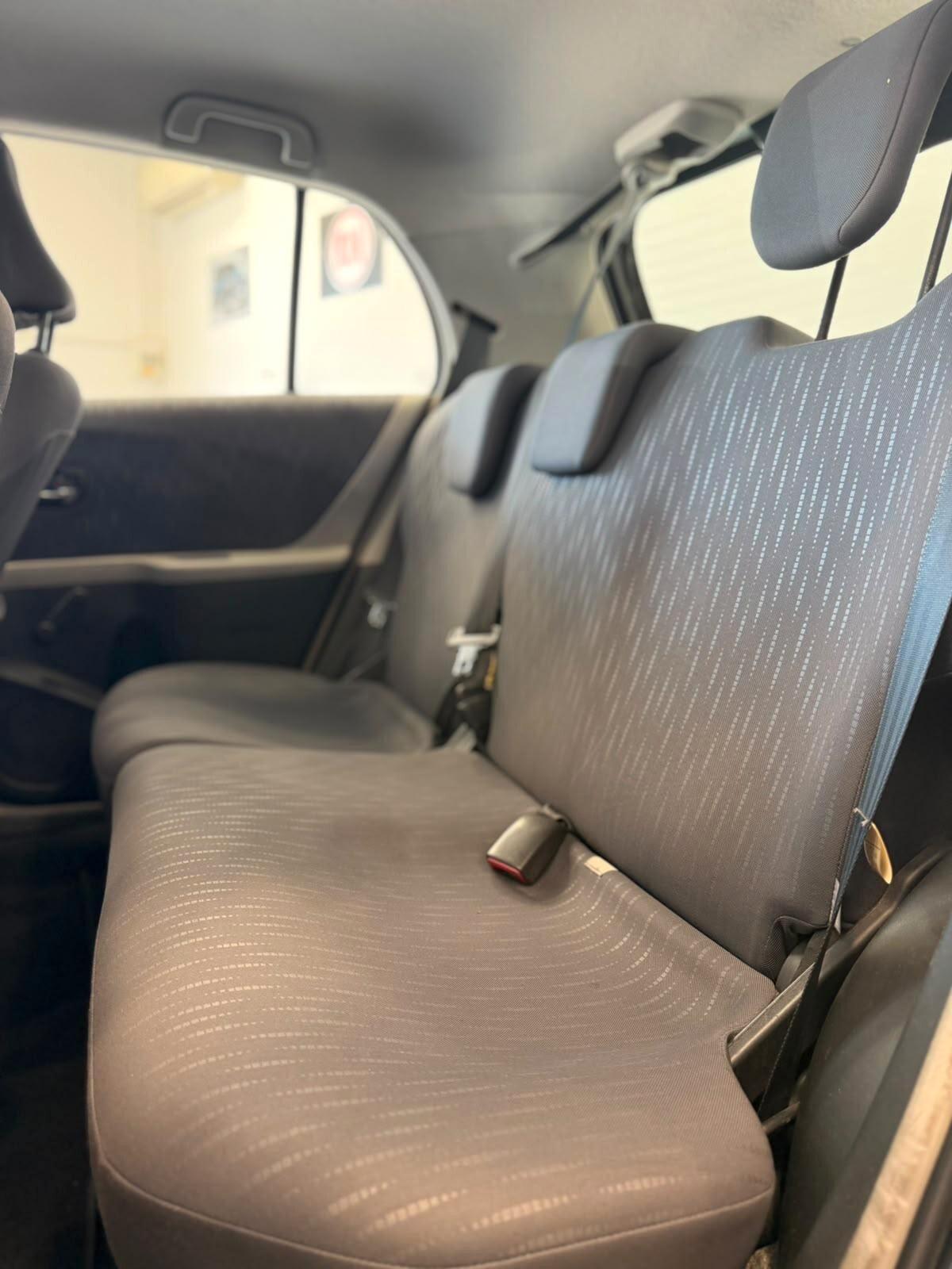 Toyota Yaris 1.3 5 porte benzina 2010