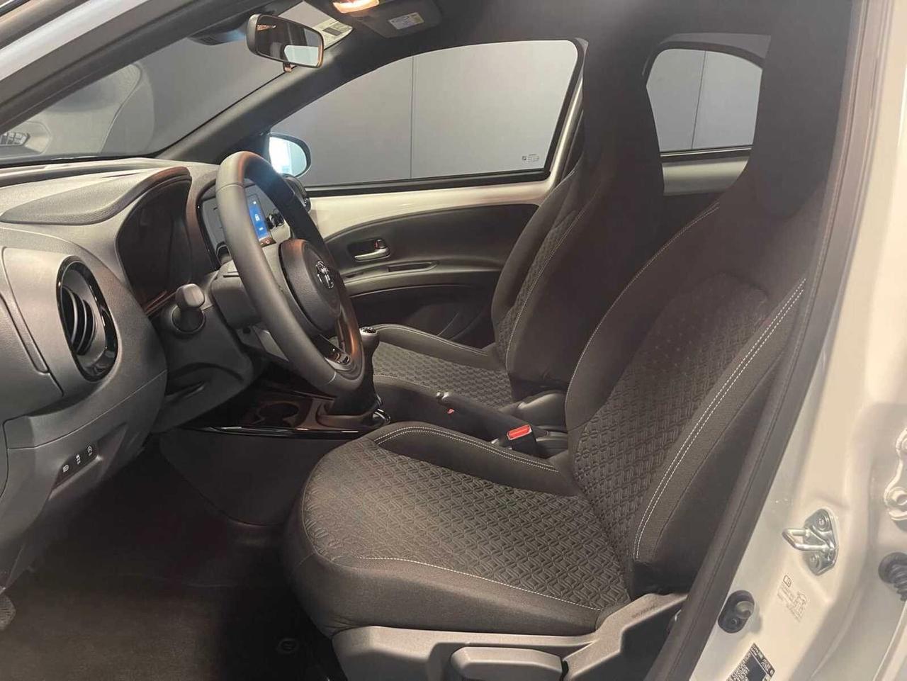 TOYOTA AYGO X 1.0 VVT-I 72 CV 5 PORTE TREND KM0