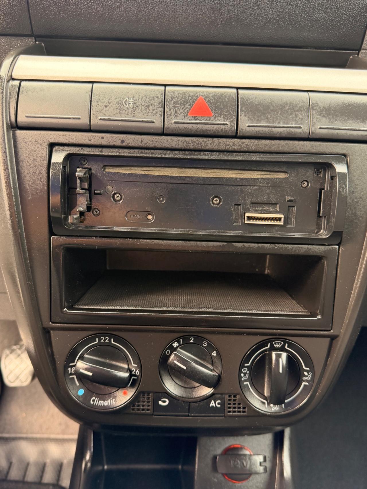 Volkswagen Fox 1.2 BENZINA *EURO4*