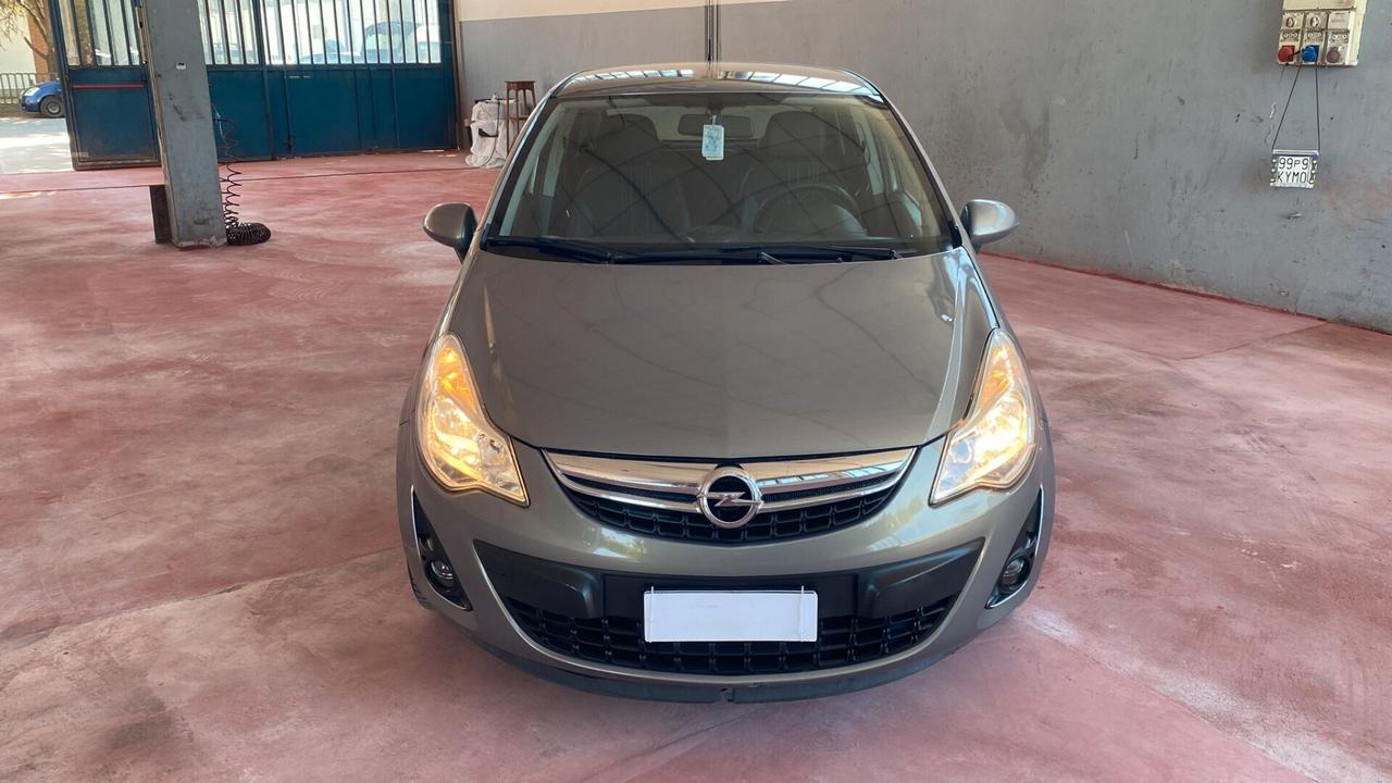Opel Corsa 1.2 85CV 5 porte GPL-TECH Edition