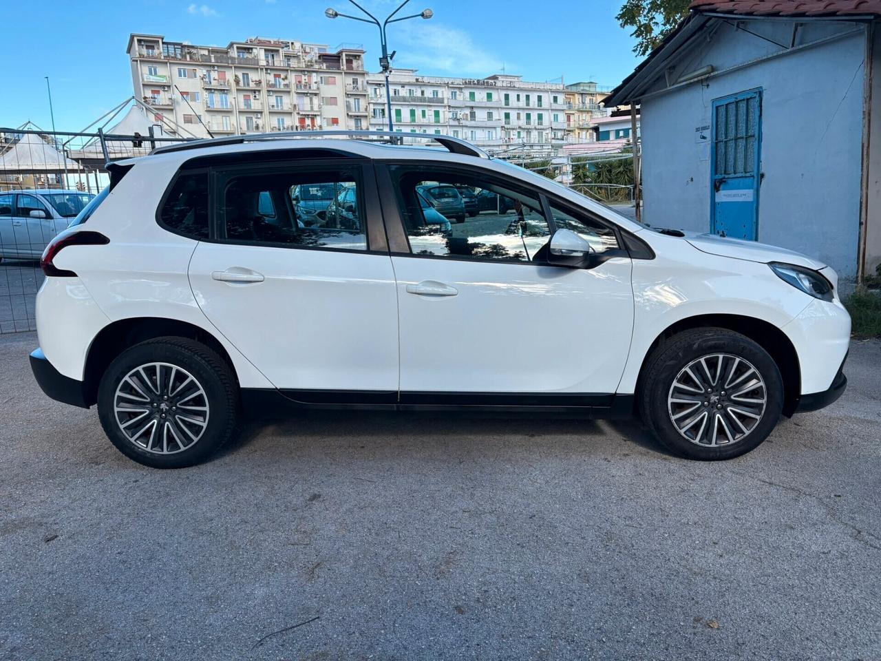 PEUGEOT 2008 1.6 HDi Active - 2017