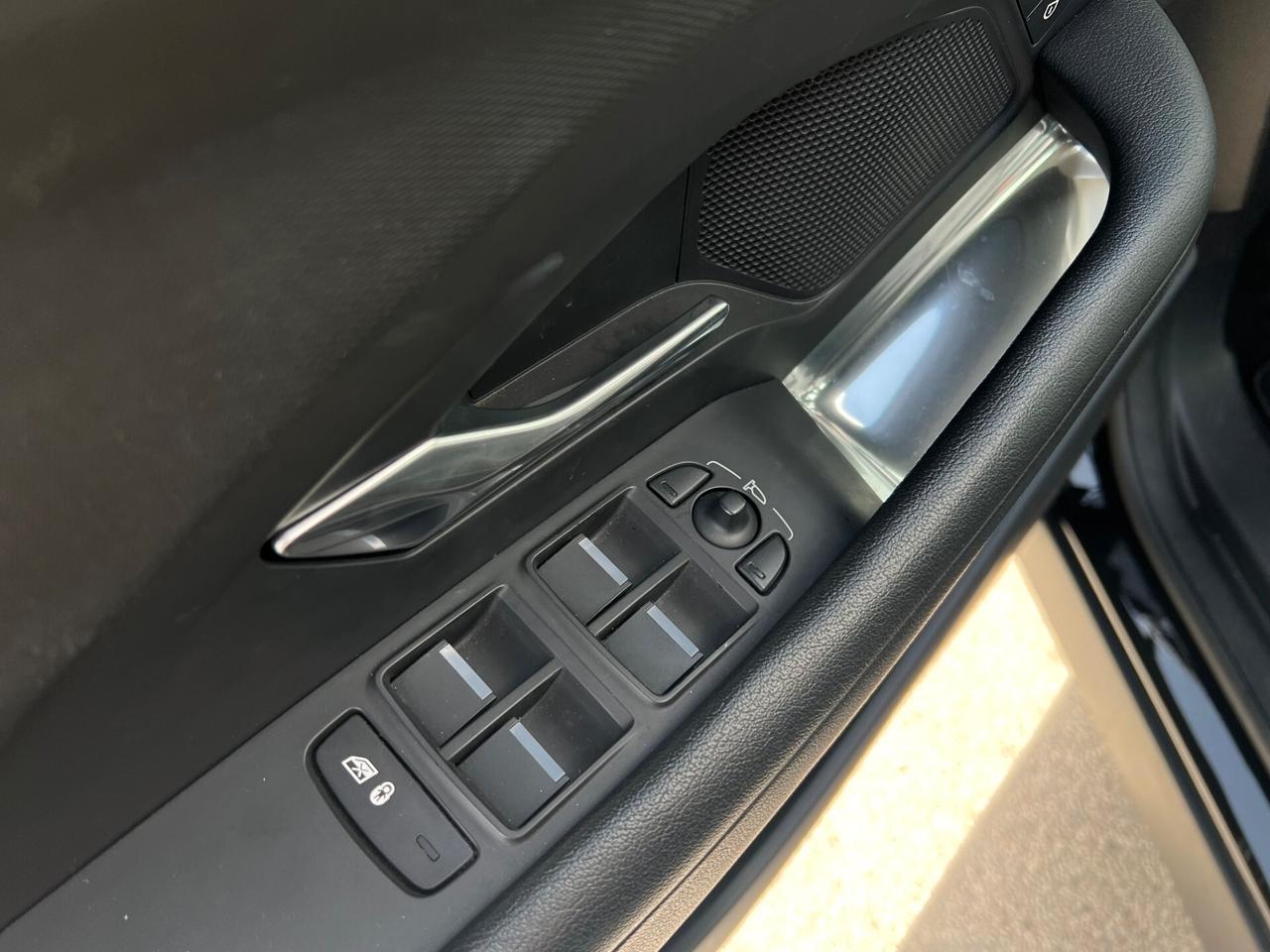 Jaguar E-Pace 2.0d i4 S awd possibilità noleggio no scoring