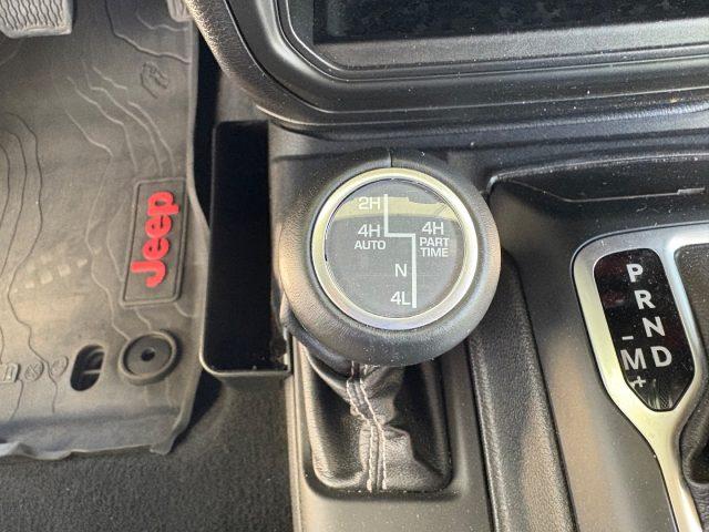 JEEP Wrangler Unlimited 2.2 Mjt II Sahara TETTO/CABRIO 6-DTEMP