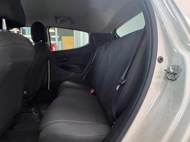 LANCIA Ypsilon 1.0 FireFly 5 porte S&S Hybrid Ecochic Silver