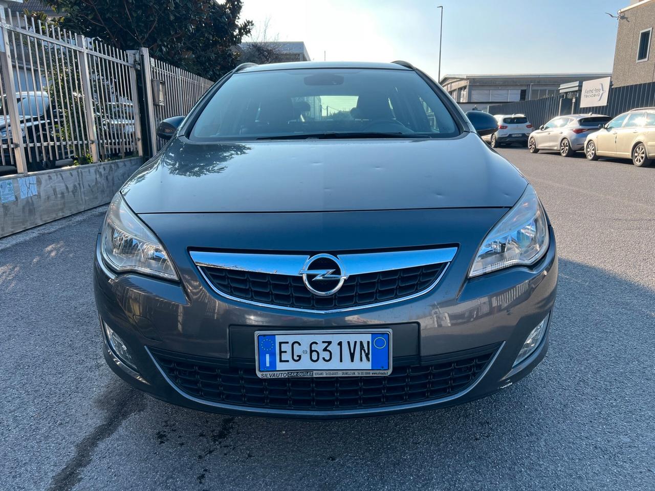 Opel Astra 1.7 CDTI 110CV Station Wagon Cosmo adatta a neopatentati