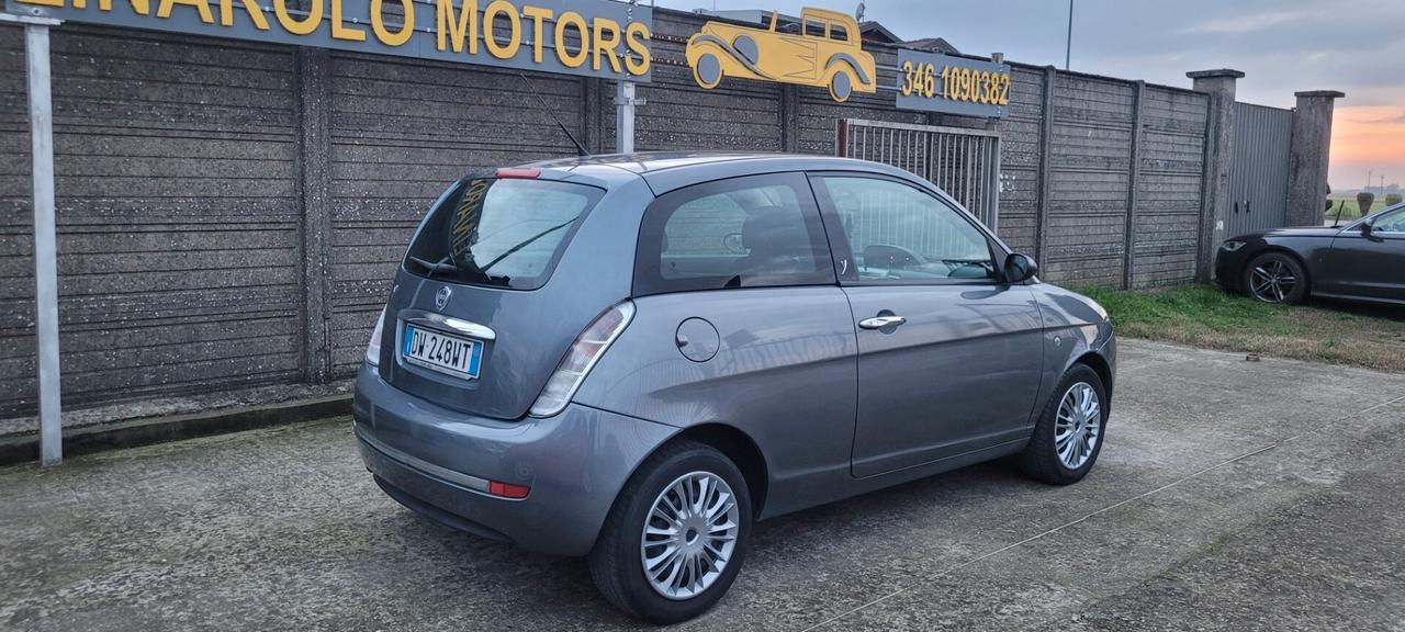 Lancia Ypsilon 1.2 Argento