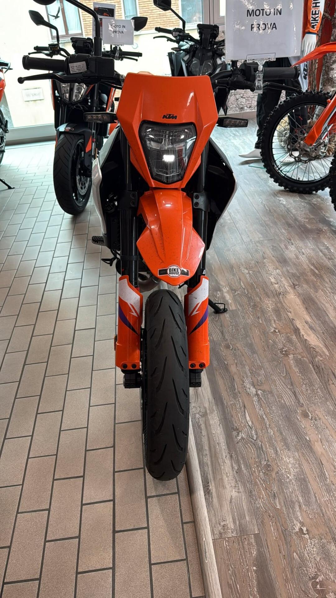 Ktm 390 SMC R