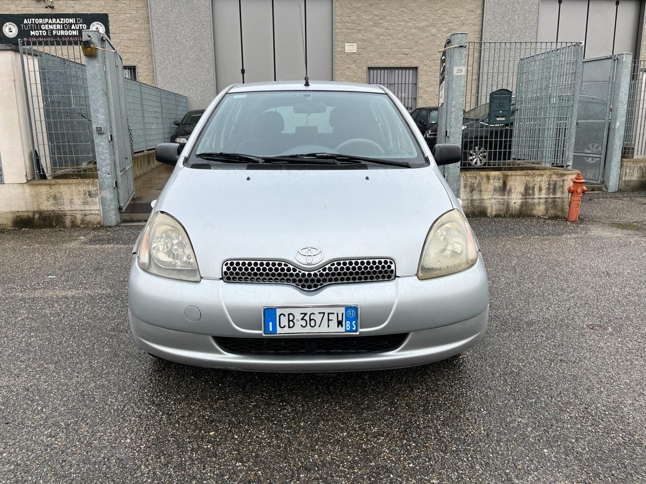 Toyota Yaris 1.0i 16V cat 5 porte Sol SOLI 147320 KM ORIGINALI ADATTA AI NEOPATENTATI