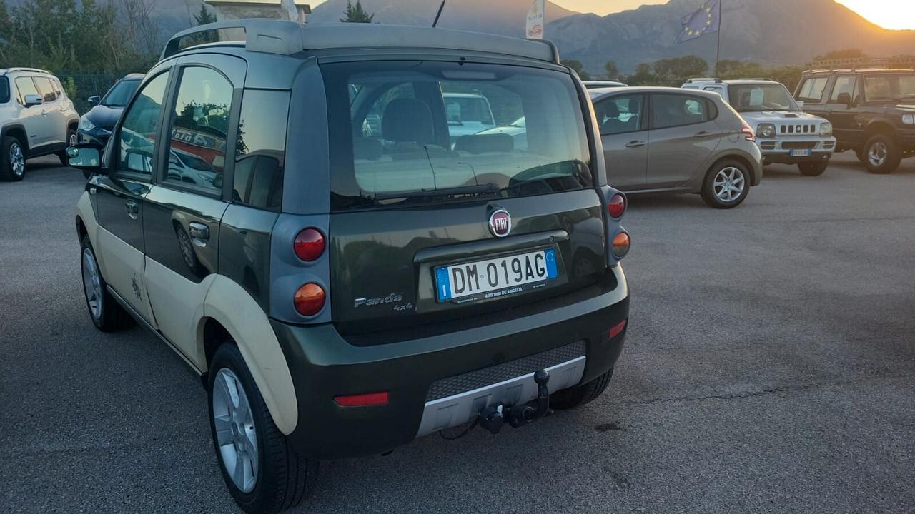 FIAT PANDA CROSS 1.3 MJET 4X4 ELD + GANCIO TRAINO