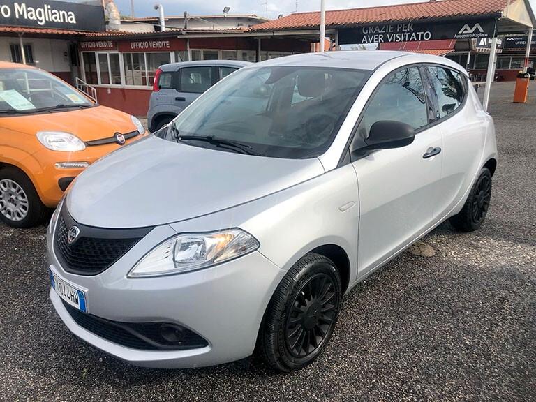 Lancia Ypsilon 1.2 69 CV 5 porte GPL Ecochic Elefantino Blu