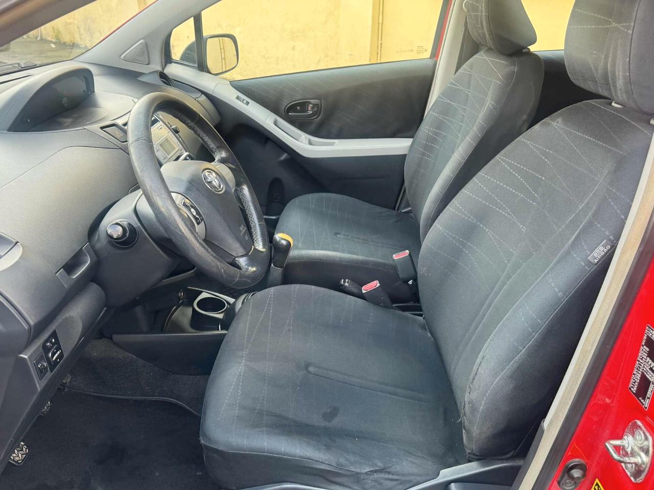 Toyota Yaris Anno 2007 1.0 Benzina 5 porte