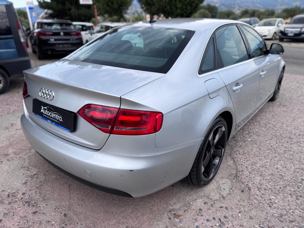 Audi A4 2.0 TDI 143CV S LINE