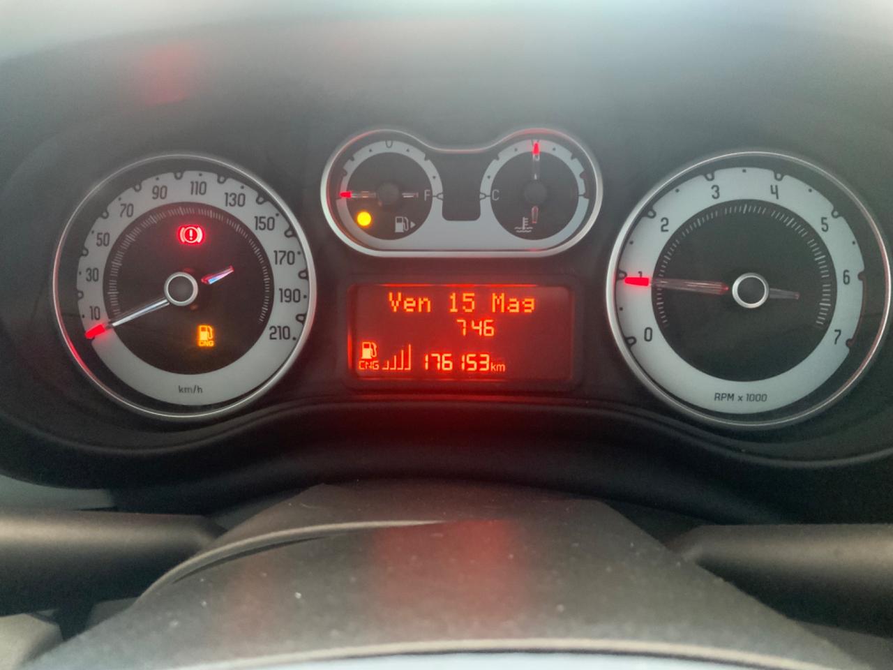 Fiat 500L 0.9 TwinAir Turbo Natural Power Lounge