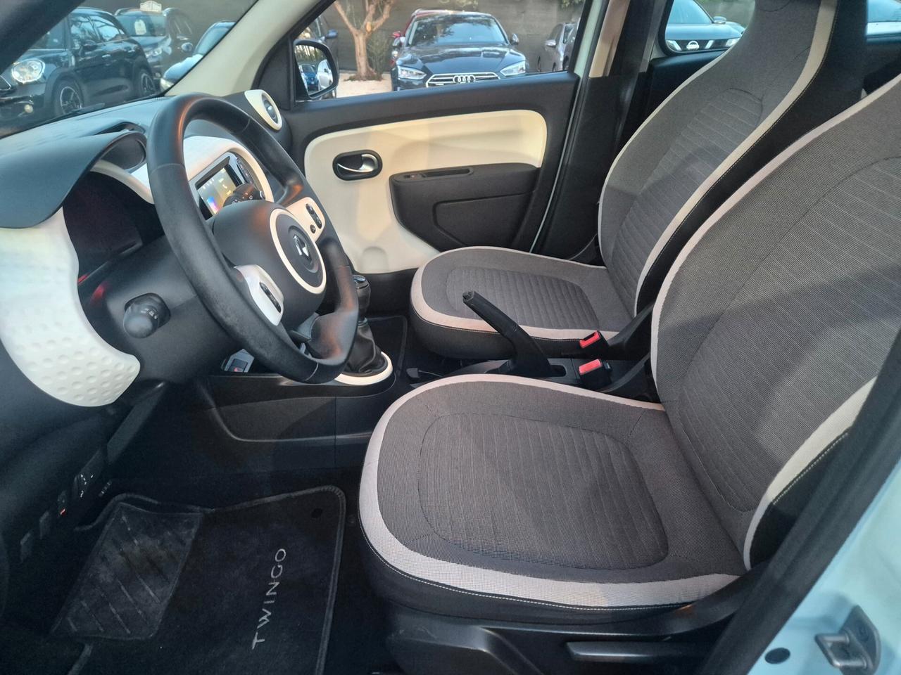 Renault Twingo SCe 65 CV Urban Night
